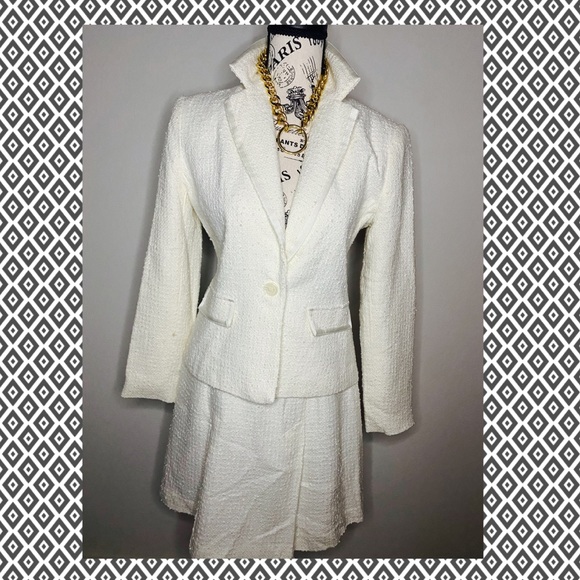 Bone white Chic set of blazer and skirt . - Picture 1 of 2